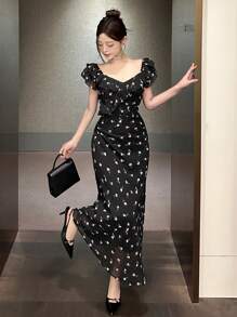 DAZY Váy dạ hội tay ngắn họa tiết hoa lá dọc thân, viền bèo nhún, dáng bohemian, đi biển mùa hè cho nữ - màu đen - Xem 2