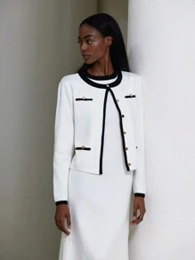 Aveloria Modichic 2 pièces : Cardigan tricoté à col rond avec bande bicolore noire et blanche au design H, et robe pull minimaliste pour femmes. Style élégant inspiré du français