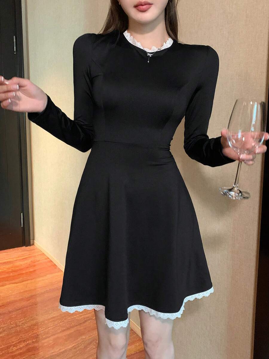 DAZY Robe mi-longue élégante à col rond et manches longues avec dentelle contrastée, robe d'automne pour femmes - Noir - Voir 1