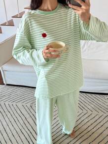 DAZY 2 piezas Conjunto de pijama holgado con rayas y decoración de manzana lindo para mujer, ropa de otoño e invierno - Verde - Ver 5