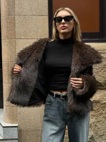 Aloruh Women's Winter Coat, Elegant Commuter Warm And Cold-Proof Coat, Brown Fur Coat  Chocolate Color Party  Fur Oversized Fluffy Collar Long Sleeve Dual-Tone Jacket, Autumn/Winter
