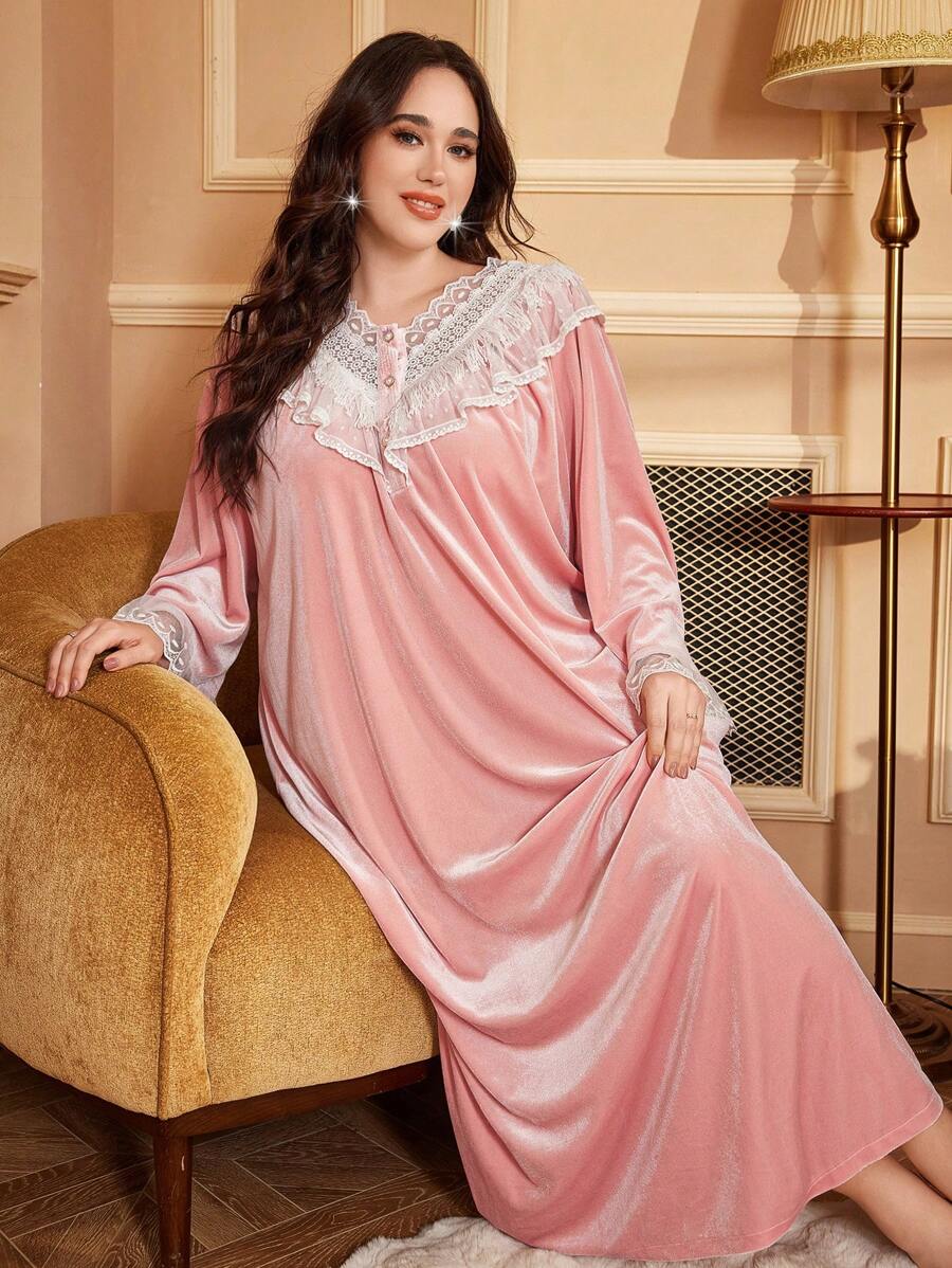 Plus Size Contrast Color Lace Tassel V-Neck Velvet Loose Nightgown - Pink - View 1