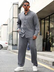 Manfinity Homme 男式加大码前扣长袖口袋简约衬衫和裤子套装 - 深灰色 - 查看 3
