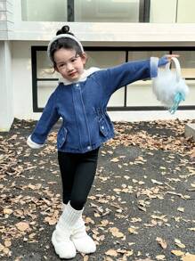 SHEIN 女孩休闲蓝色牛仔夹克搭配可爱仿仿仿兔毛连帽衫，学院风夹克，秋冬新品 - 深色水洗藍 - 查看 5