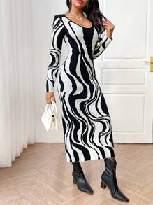 Modelyn Women Autumn/Winter Wavy Striped Round Neck Long Sleeve Fitted Sweater Dress
