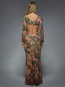 MISSGUIDED طقم قطعتين مكون من توب محصور ذو أكمام طويلة وقصير بتصميم شراع وتنورة ماكسي ذات هامش جرس محبوكة بطبعات - متعدد الألوان - مشاهدة 2
