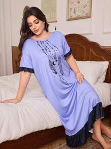 Trezura Plus Size Women Moon & Feather Print Color Block Ruffle Hem Nightgown
