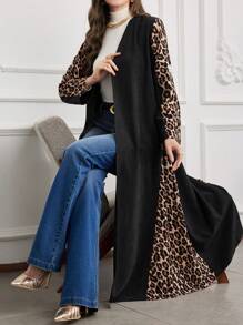 Al Najma 女士拼布豹纹印花与字母设计长袖阿巴亚长袍外套 - 黑色 - 查看 5