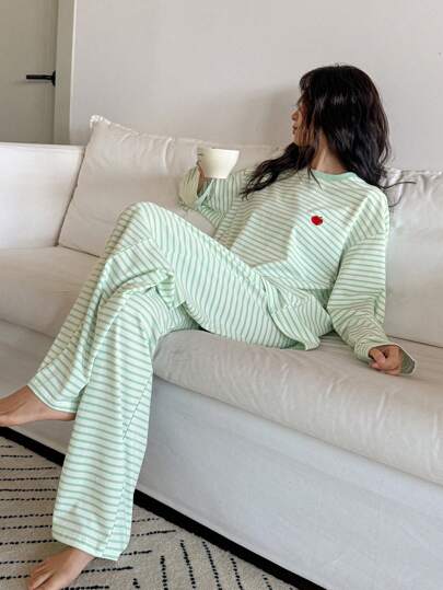 DAZY 2pcs Women Spring Striped Cute Apple Decor Loose Pajama Set, Fall Winter Clothes