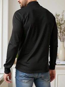 Manfinity LEGND Camiseta informal de manga larga con cuello alto y estampado de letras, estilo minimalista, para hombres de talla grande
