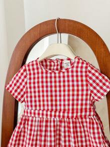 SHEIN LMoss Kids فستان سهل قصير أكمام مصنوع من القماش المربع الأحمر للربيع والصيف