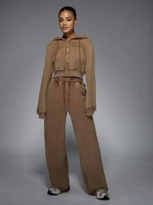 MISSGUIDED Distressed Zip Up Cropped Hoodie Vintage Style Frayed Edges Casual Athletic Loungewear Fall Winter Streetwear Raw Hem Active Apparel - Rust Brown - View 1