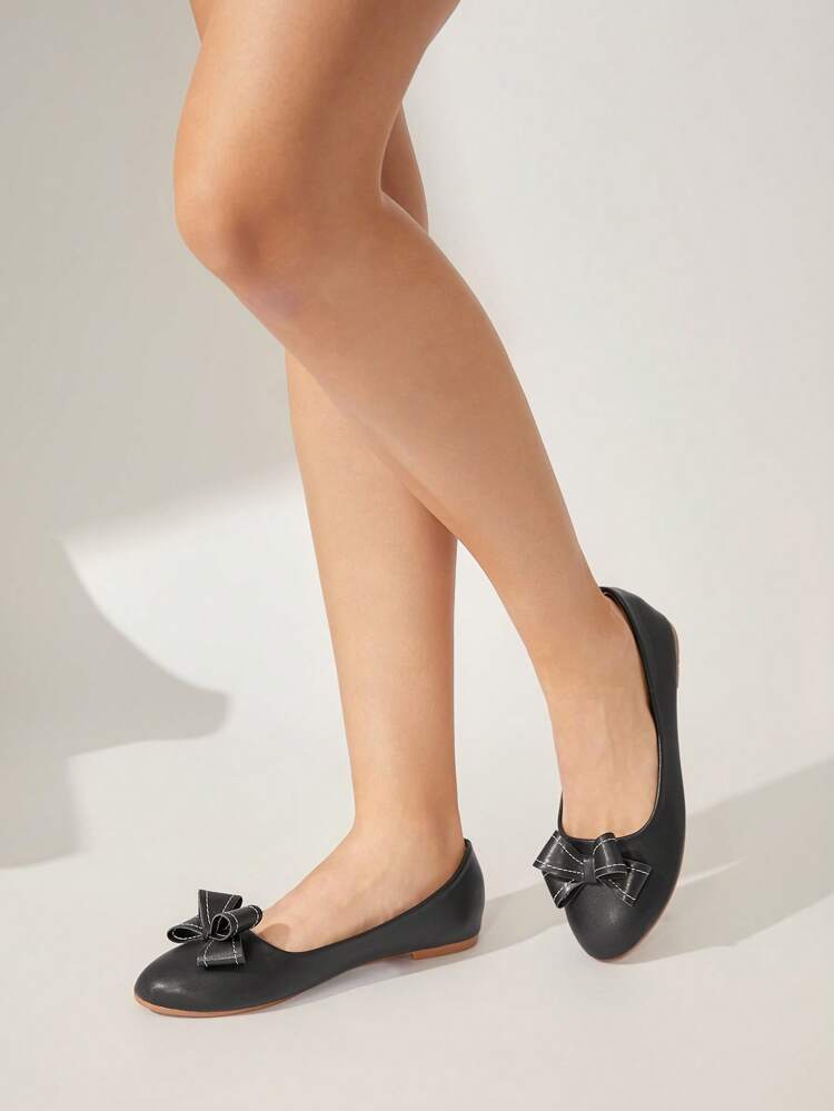 CUCCOO CHICEST Women Bow Decor Simple Flat Loafers, Casual Everyday Wear For Christmas And New Year Holiday Vibe Fall And Winter Valentines