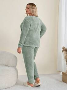 RueChic 2 件条纹绒毛面料搭配撞色刺绣细节家居服睡衣套装 - 綠色 - 查看 2