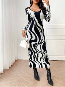 Modelyn Women Autumn/Winter Wavy Striped Round Neck Long Sleeve Fitted Sweater Dress
