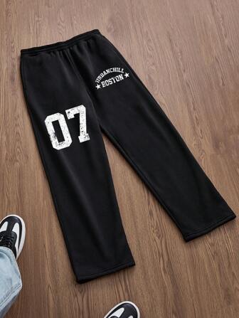 Manfinity RebelGame Standard Size Men's Black Loose And Straight Leg Sweatpants