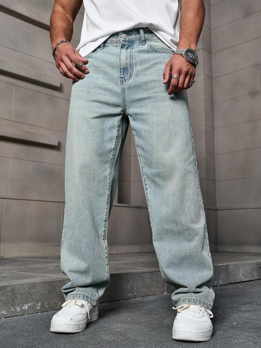 Manfinity Homme Plus Size Men's Simple Front Button Pocket Casual Denim Jeans - Light Wash - View 1