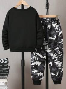 SHEIN Tween Boy 户外保暖简约街头风实用长裤和连帽衫套装