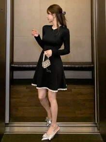 DAZY Robe mi-longue élégante à col rond et manches longues avec dentelle contrastée, robe d'automne pour femmes - Noir - Voir 2