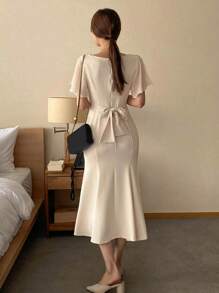 DAZY Vestido elegante de manga corta con cuello de volantes y cola de pez para mujeres