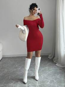 SHEIN Unity Vestido de suéter de manga larga con hombros descubiertos, elegante y de unicolor con contraste de color y textura de peluche para Navidad y Año Nuevo - Rojo - Ver 6