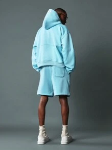 SUMWON Conjunto de 2 piezas con sudadera con capucha ajustada regular y pantalón corto de caída de entrepierna con patrón bordado - Celeste - Ver 2