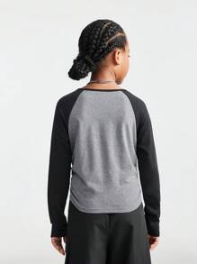 SHEIN Tween Girls Outono/Inverno Uso Diário Básico Volta às Aulas Preppy Cruz Elástico Decote Recortado Top Preto e Cinza com Mangas