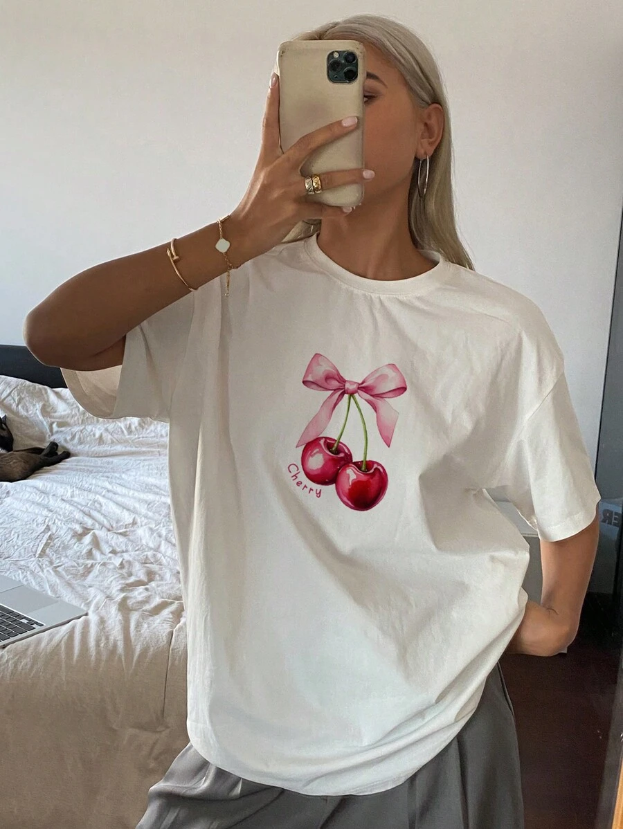 DAZY 女士圆领短袖樱桃印花简约 T 恤，休闲日常穿着 Y2k 可爱上衣超大 T 恤，图案 T 恤