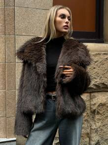 Aloruh Women's Winter Coat, Elegant Commuter Warm And Cold-Proof Coat, Brown Fur Coat  Chocolate Color Party  Fur Oversized Fluffy Collar Long Sleeve Dual-Tone Jacket, Autumn/Winter