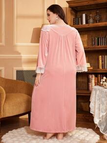 Plus Size Contrast Color Lace Tassel V-Neck Velvet Loose Nightgown - Pink - View 2