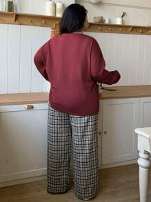 Dazy Plus Solid Color Round Neck T-Shirt & Plaid Elastic Waist Pants Casual Sleepwear Set, Suitable For All Seasons, Chinese New Year Outfit - Burgundy - View 2