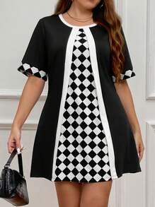 SHEIN Clasi Plus Size Geometric Patchwork Round Neck Short Sleeve Casual Mini Dress For Summer