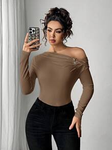 Firerie Elegant Twisted Metal Decor Off Shoulder Tight Fit Long Sleeve Black T-Shirt, Modern Design, Autumn/Winter