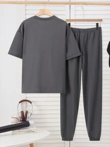 SHEIN Set de 2 piezas para adolescentes varones con camiseta de manga corta casual y pantalones jogger tipo cargo, look deportivo de estilo punk rock para uso diario, fiestas, festivales de música, primavera/verano, color gris oscuro