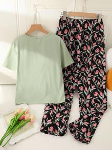 SHEIN Set de 2 piezas de top de manga corta y pantalones con estampado de tulipán verde para adolescentes, conjunto casual y cómodo para el hogar