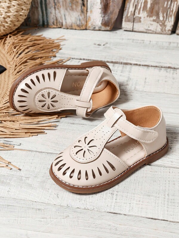 Kids Fashion Hollow Out Flat Sandals, Anti-Slip Sandals For Big Children
