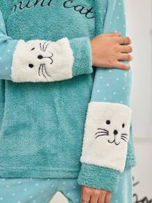 RueChic Letter and Cartoon Embroidery Teddy PJ Set - Green - View 3