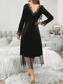 Long Sleeve Velvet Nightgown With Lace Splicing And Backless Design - Black - View 4