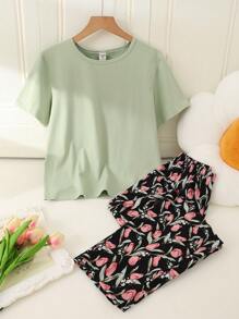 SHEIN Set de 2 piezas de top de manga corta y pantalones con estampado de tulipán verde para adolescentes, conjunto casual y cómodo para el hogar