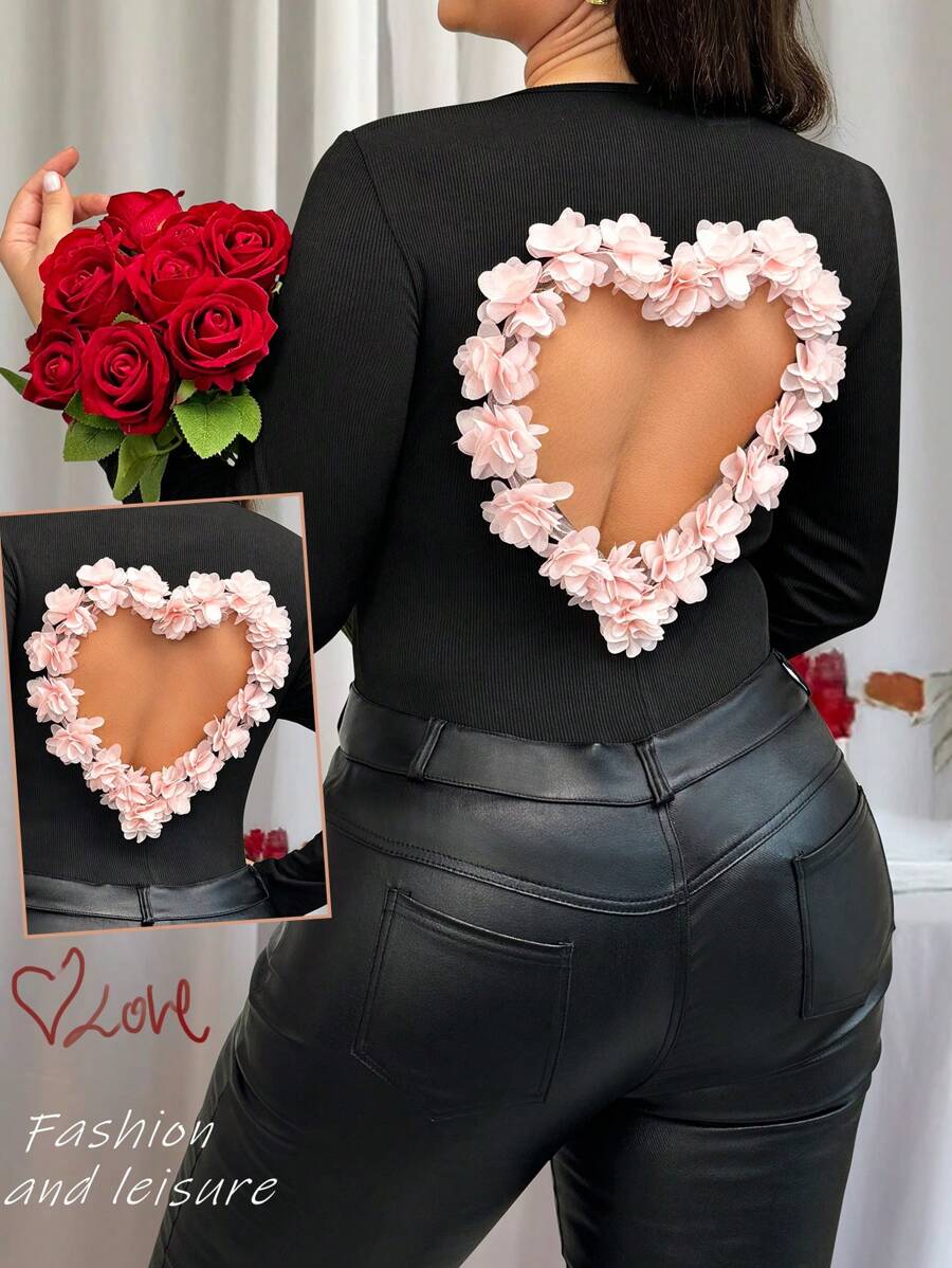 Celure Plus Size Women's Contrast Color Heart & Flower Back Detail T-Shirt,Valentine - Black - View 1