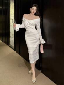 DAZY Vestido midi de mujer elegante de unicolor con hombros descubiertos, mangas acampanadas texturizadas, volantes y manga larga para otoño