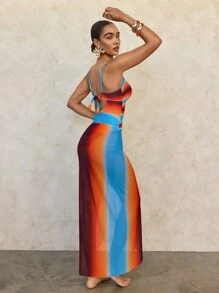SHEIN Swim 嘉年华渐变色扭纹镂空连体泳衣配高开叉裙套装夏季 - 彩色 - 查看 2