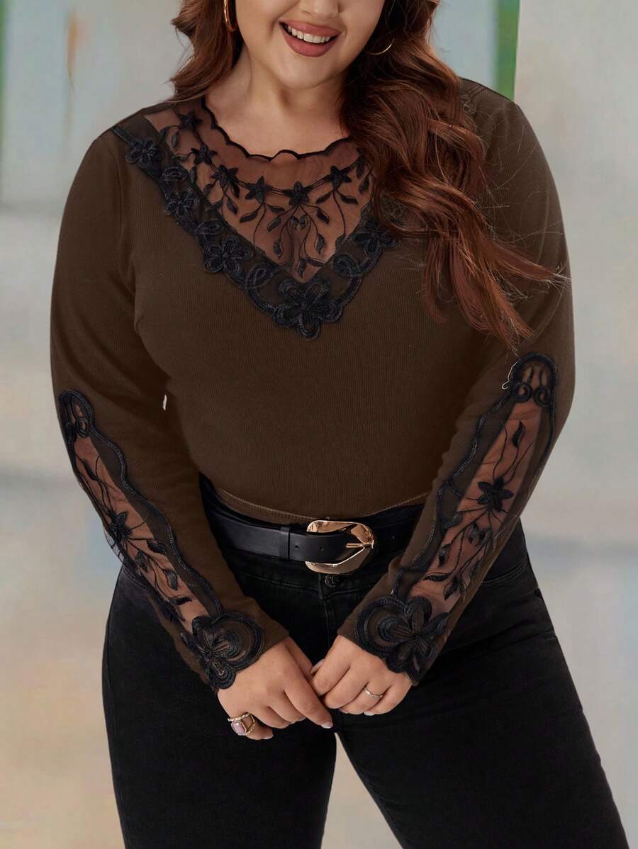 EMERY ROSE تيشيرت أنيق أكمام طويلة بطاقم رقبة للمرأة ذات الحجم الكبير مزخرف بالنباتات والشبك ، فساتين سهرة للنساء ، ملابس نسائية للخريف