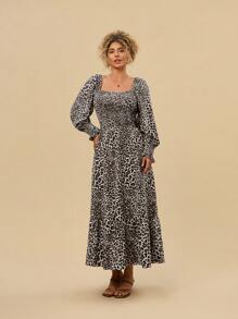 SHEIN VCAY Plus Size Square Neck Leopard Print Waist Fit Vacation Dress