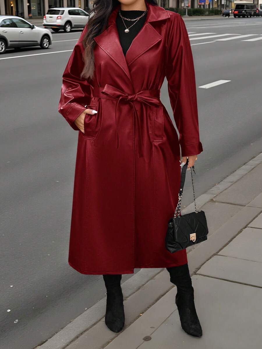 SHEIN Privé 大码女式时尚翻领 PU 收腰宽松口袋中长夹克,秋冬 - 酒紅色 - 查看 1