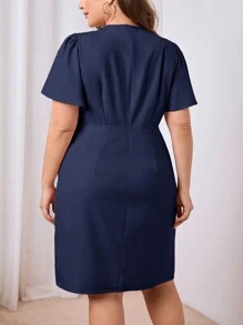 SHEIN Clasi Plus Size Solid V-Neck Short Sleeve Casual Mini Dress - Royal Blue - View 2