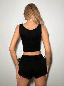 SHEIN ICON Conjunto de top corto recortado con diseño floral 3D de metal y pantalones cortos de cintura baja