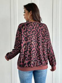 SHEIN Frenchy Sudadera con cuello redondo de talla grande casual y vintage con estampado de leopardo