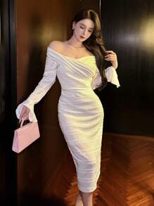 DAZY Vestido midi de mujer elegante de unicolor con hombros descubiertos, mangas acampanadas texturizadas, volantes y manga larga para otoño