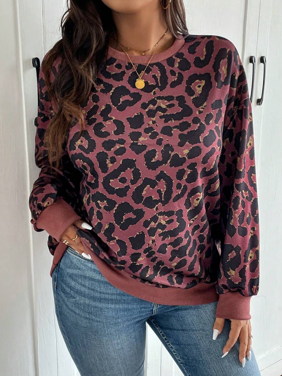 SHEIN Frenchy Plus Size Casual Vintage Leopard Print Crew Neck Sweatshirt - Red - View 1